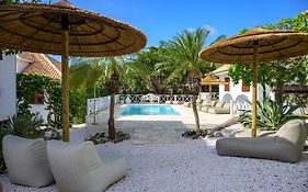 Westhill Bungalows&Diving